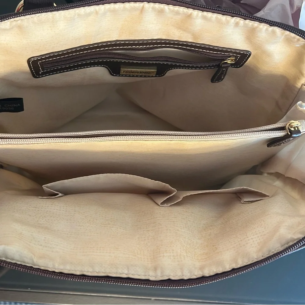 Giani Bernini Cream and Brown Shoulder Bag - Picture 6 of 7